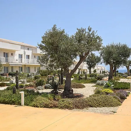 Apartment 2 Bedroom Beautiful In