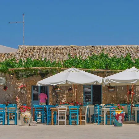 2 Bedroom Beautiful In Apartment Marzamemi