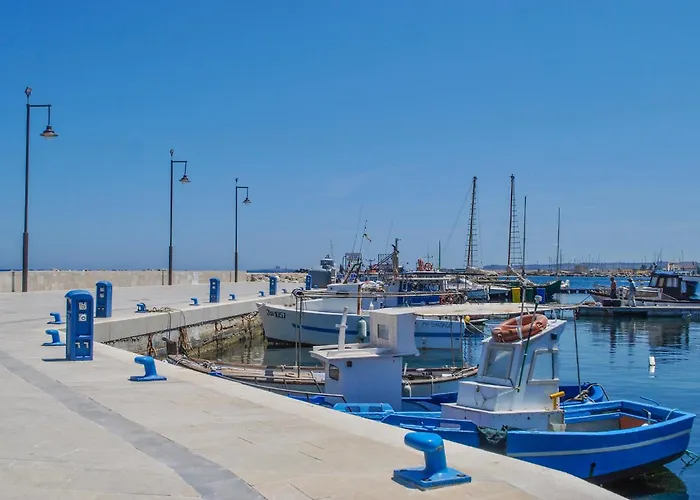 2 Bedroom Beautiful In * Marzamemi