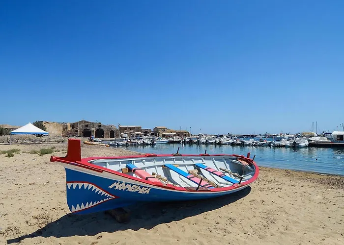 2 Bedroom Beautiful In Apartment Marzamemi