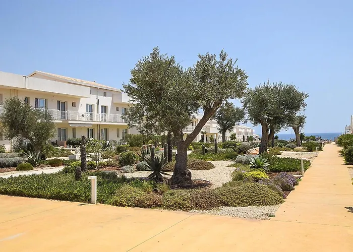 Apartment 2 Bedroom Beautiful In