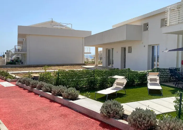 Apartment 2 Bedroom Beautiful In *