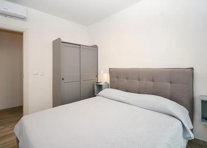 2 Bedroom Beautiful In Apartment